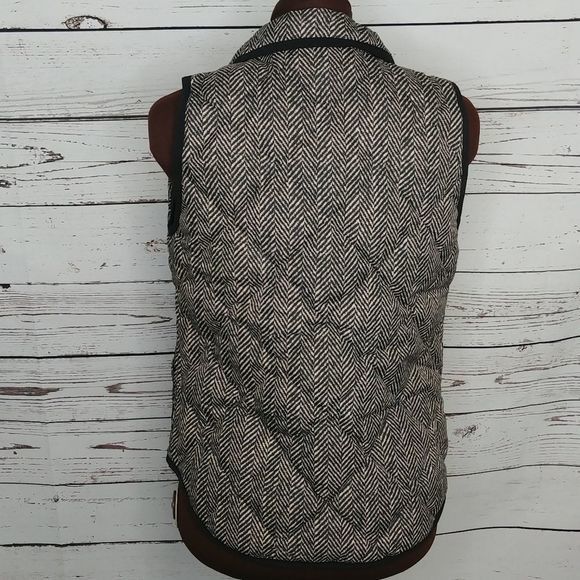 J. Crew Herringbone Excursion Quilted‎ Puffer Vest - Picture 6 of 9